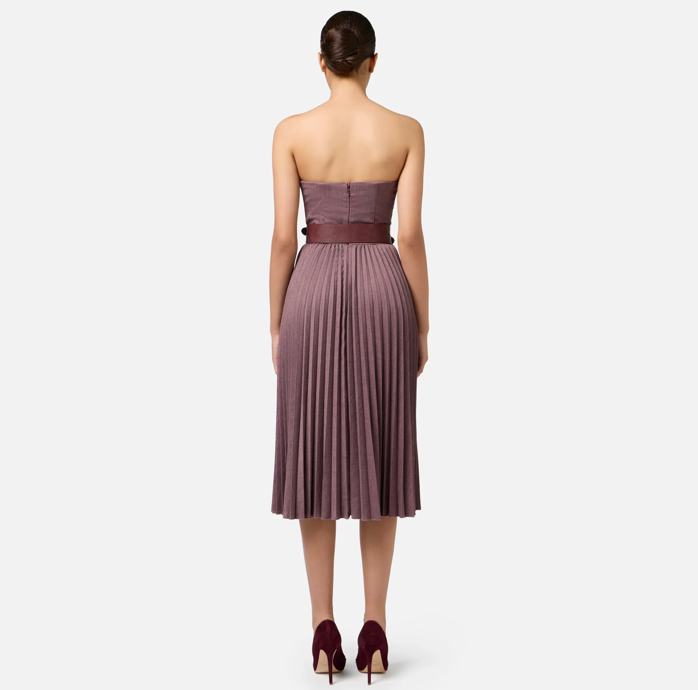 Abito midi in fresco lana mélange con gonna plissé e cintura
