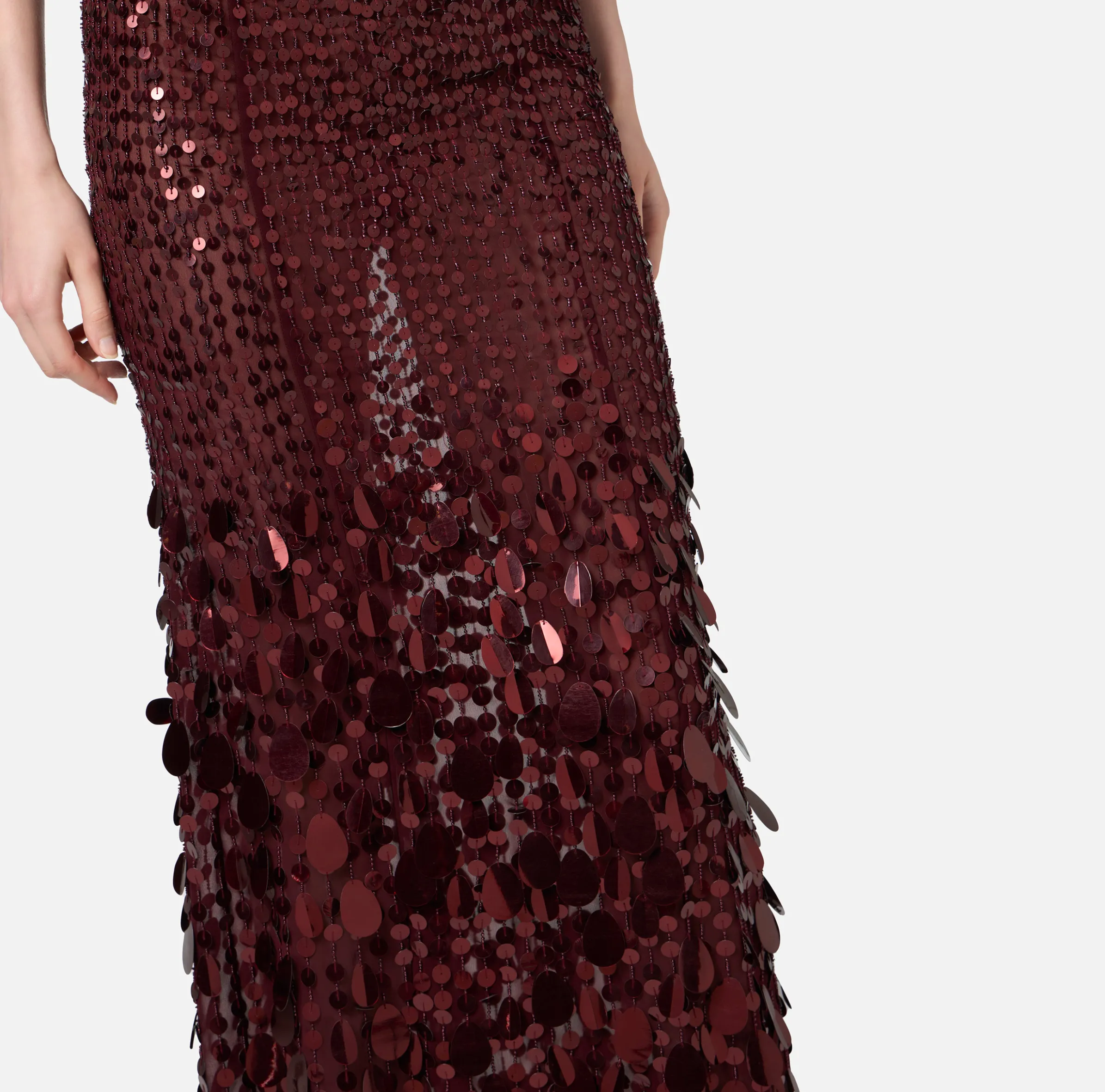 Abito red carpet in georgette ricamata con paillettes