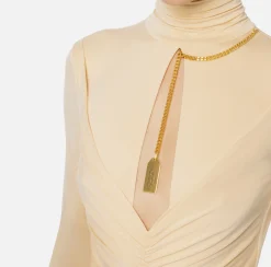 Abito red carpet in jersey drappeggiato con collana