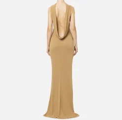 Abito red carpet in jersey con collana sulla schiena