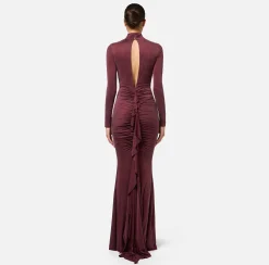 Abito red carpet in jersey drappeggiato con collana