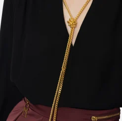 Blusa in georgette con charms collana