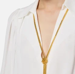Blusa in georgette con charms collana