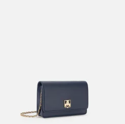 Borsa a tracolla in materiale sintetico con placca logo