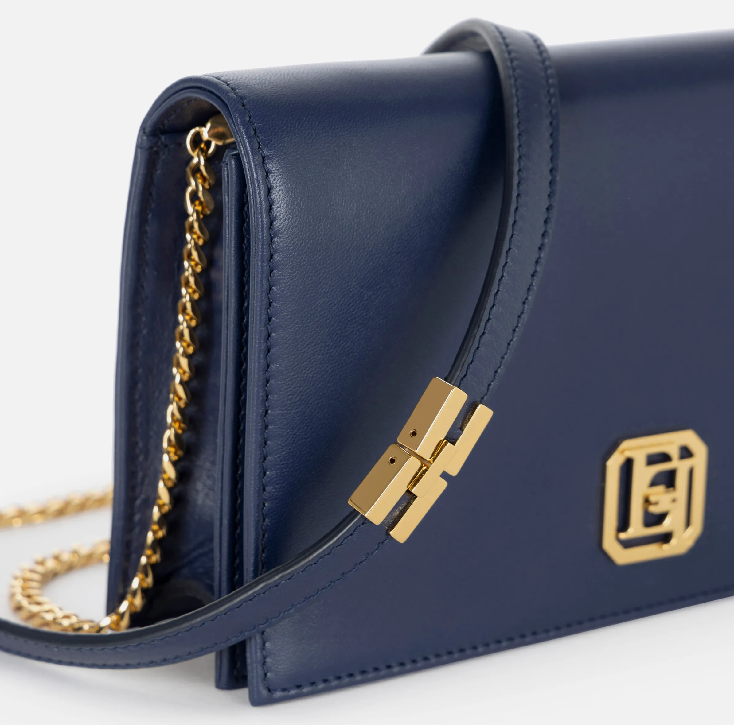 Borsa a tracolla in nappa con placca logo