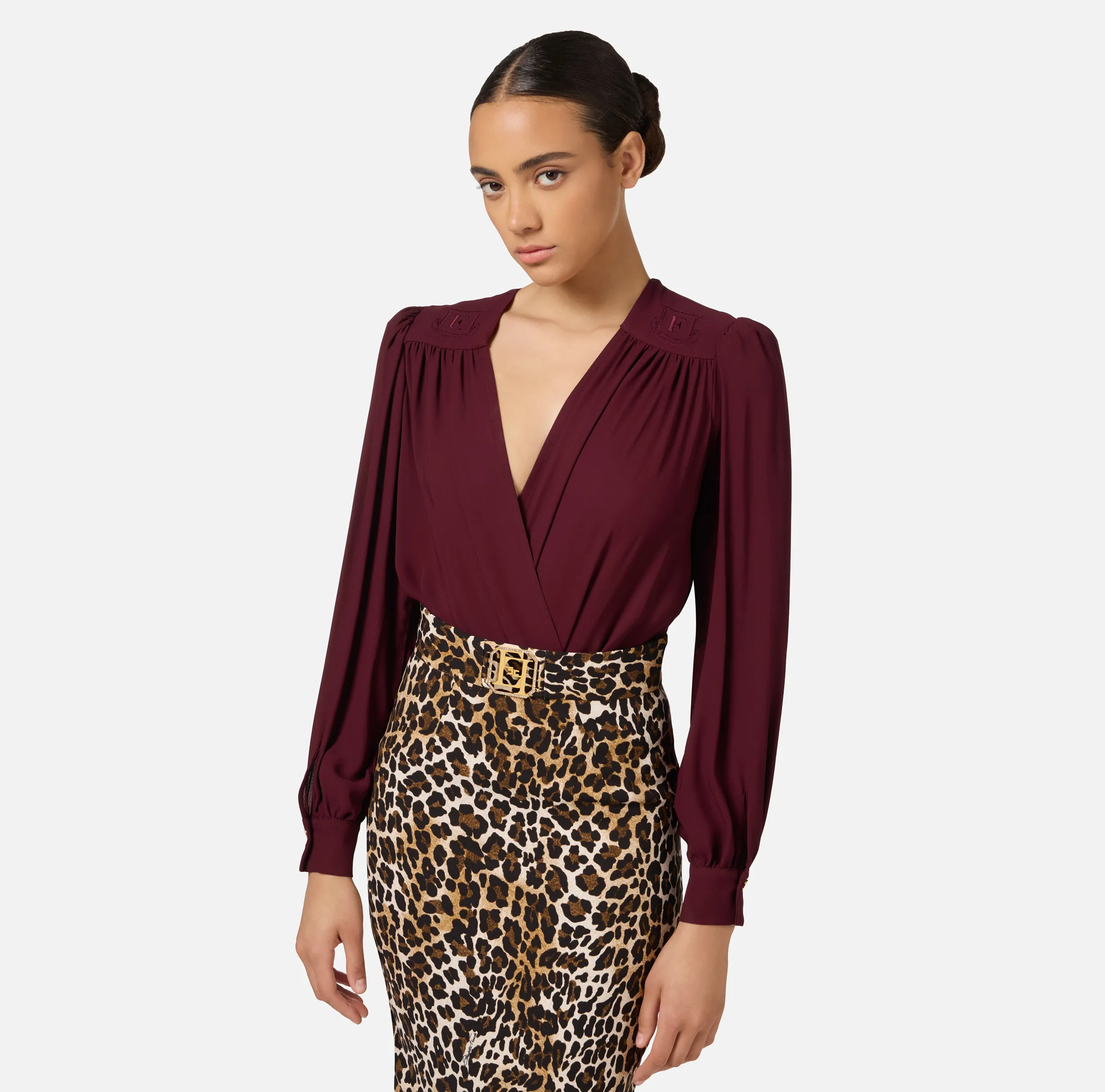 Camicia body in georgette con ricamo su spalle