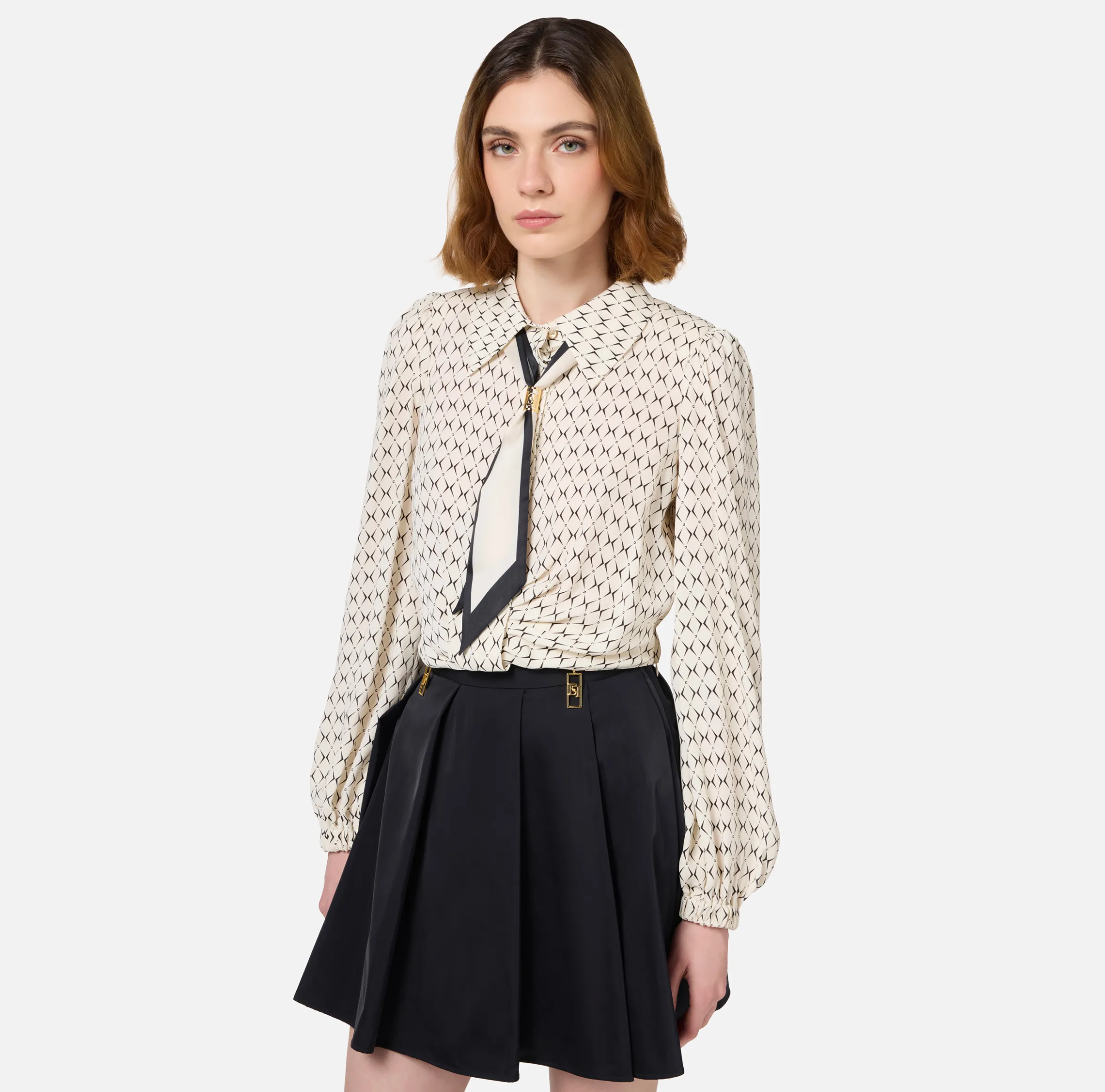 Camicia cropped in georgette stampa rombo con foulard