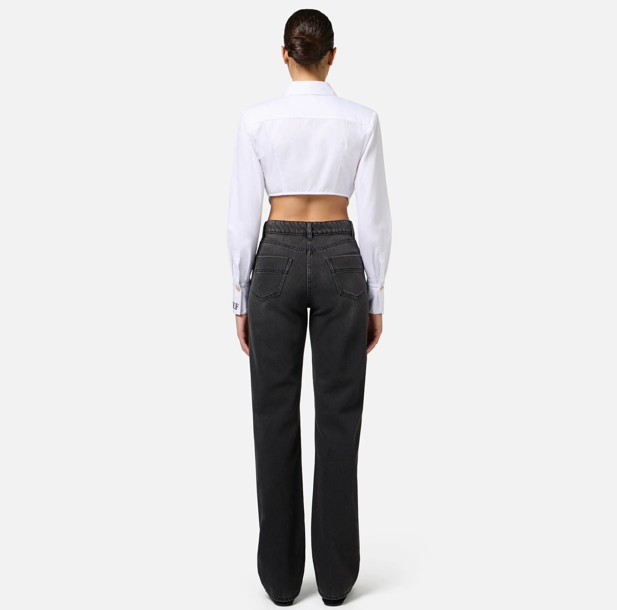 Camicia cropped in popeline a righe con fondo asimmetrico