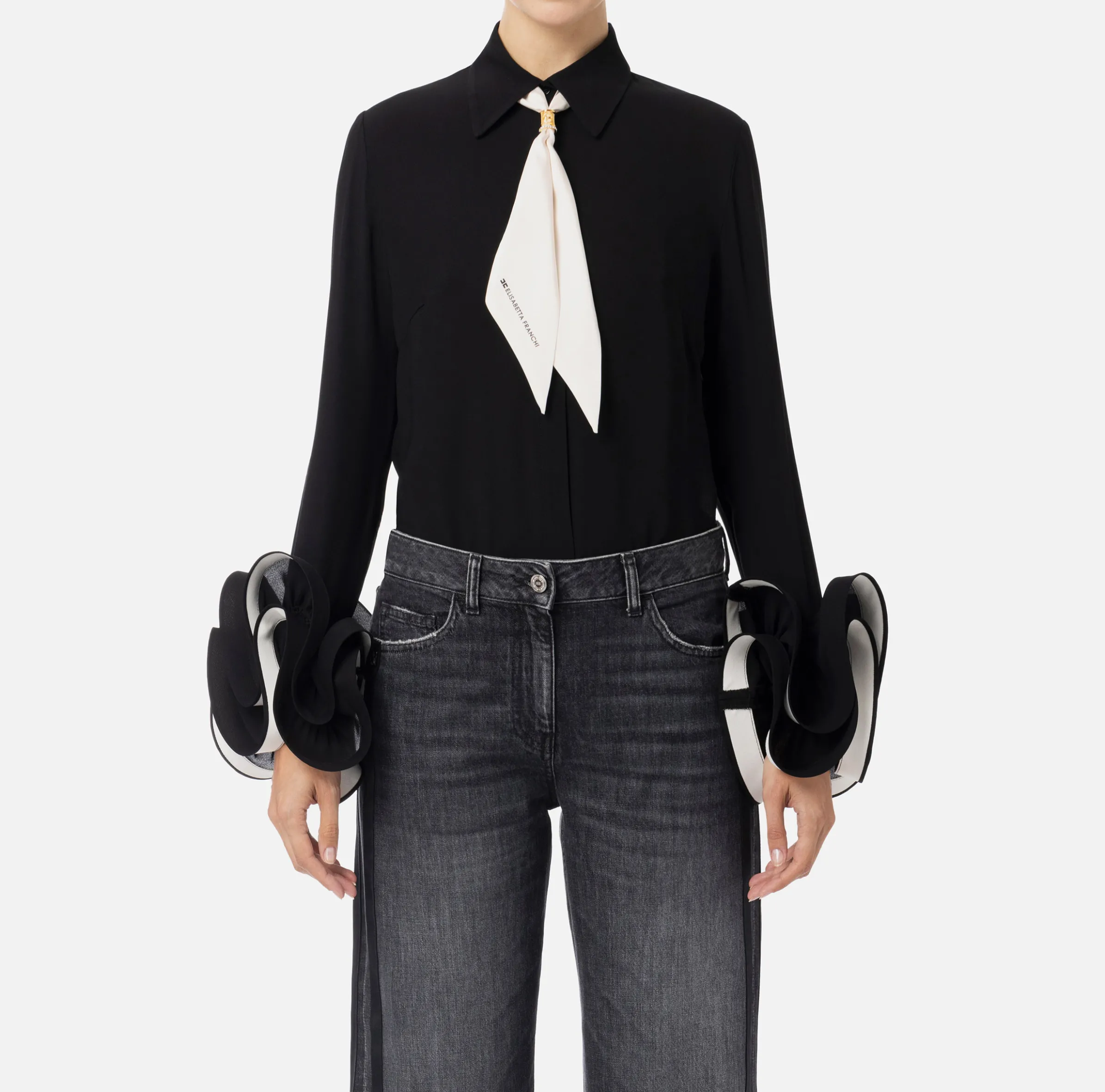 Camicia in georgette con ruches e foulard