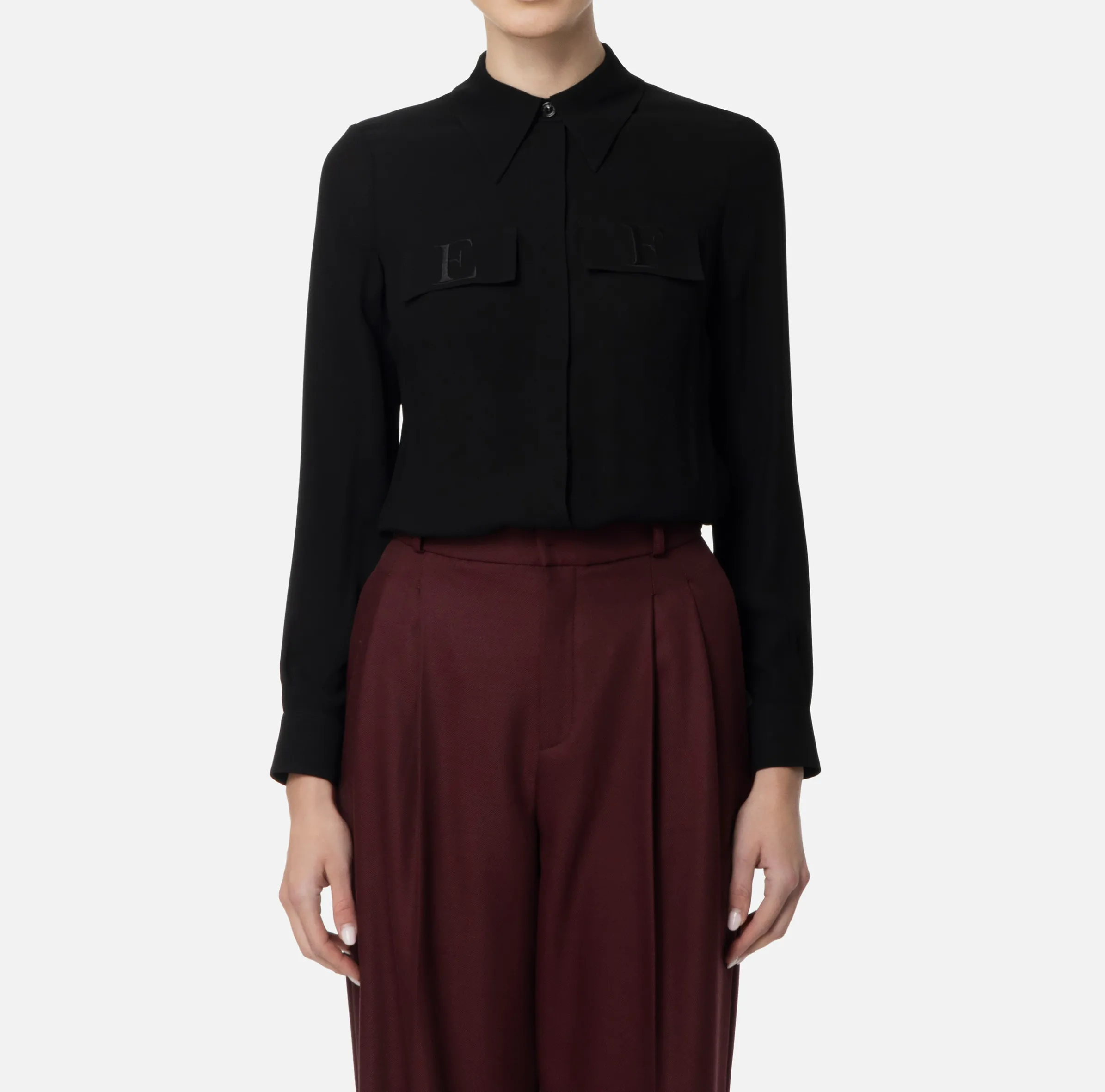 Camicia in georgette con patte ricamate
