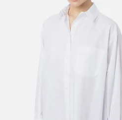 Camicia in popeline con etichetta in organza ricamata