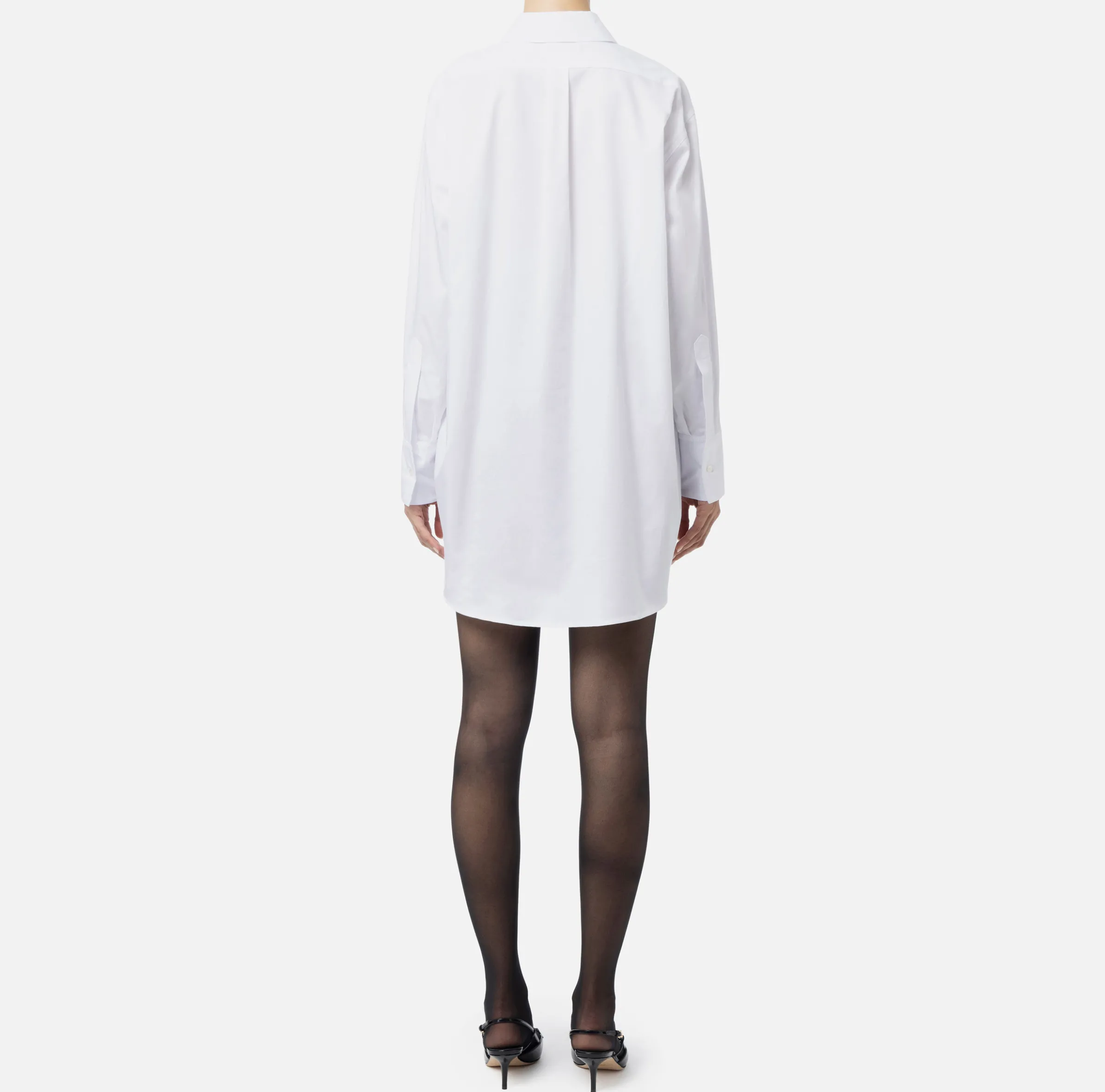 Camicia in popeline con etichetta in organza ricamata