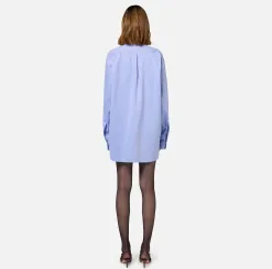Camicia in popeline con etichetta in organza ricamata