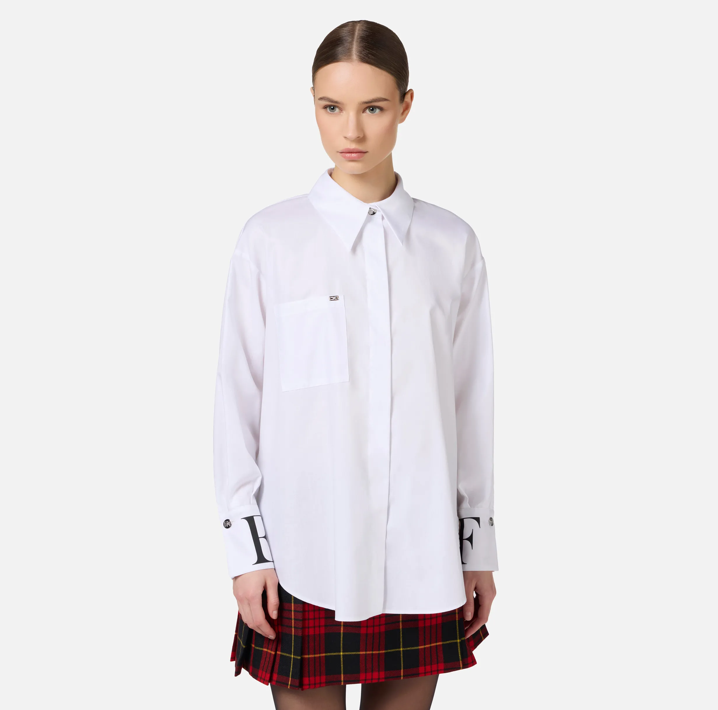 Camicia in popeline con logo sui polsi
