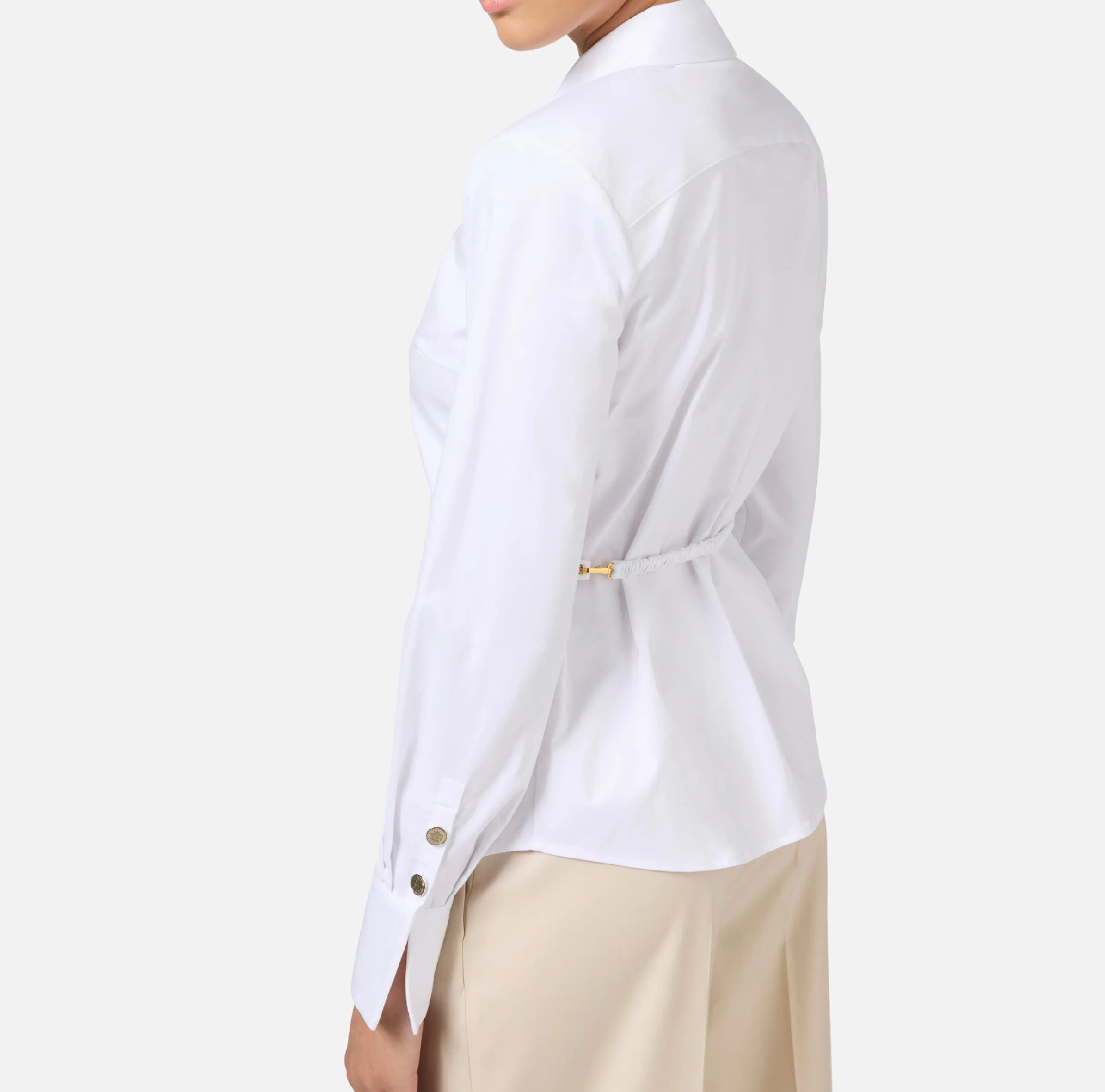 Camicia in popeline con spalle strutturate