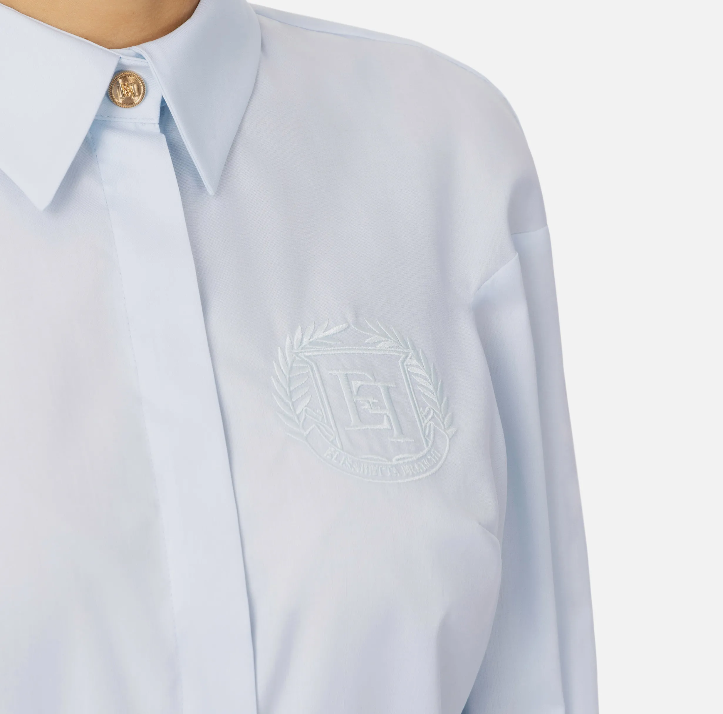 Camicia in popeline di cotone con arricciatura e stemma logo