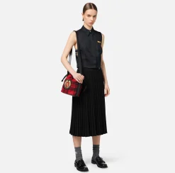Camicia smanicata in popeline con elastici logati