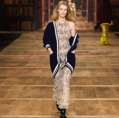 Cardigan in lana tipo college