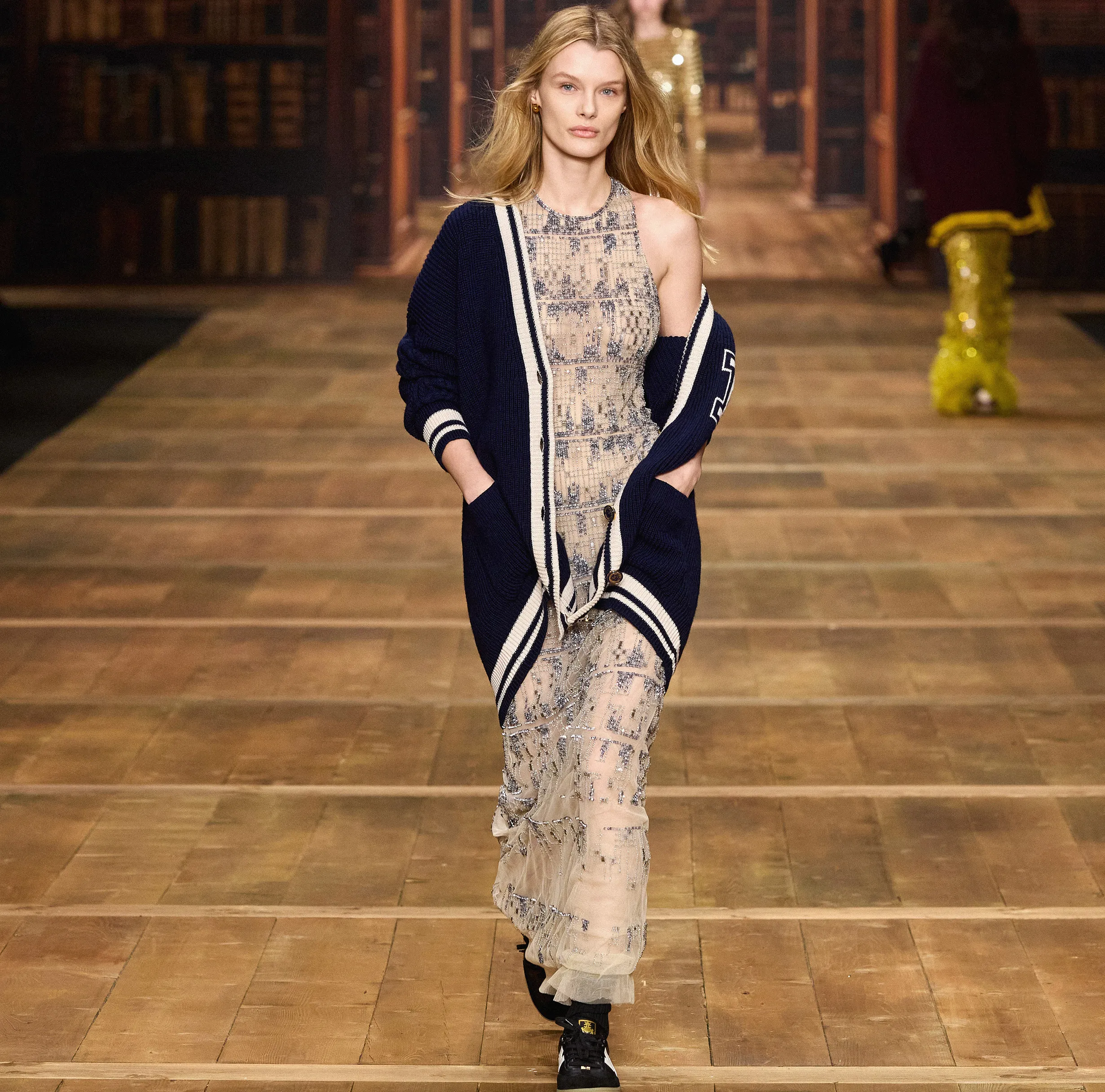 Cardigan in lana tipo college