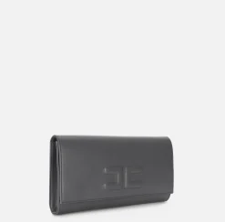 Clutch baguette in nappa con logo embossed