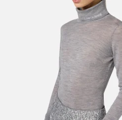Dolcevita in lana merino con logo jacquard