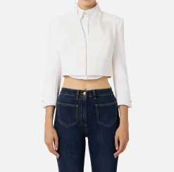 Giacca cropped in crêpe con revers in raso