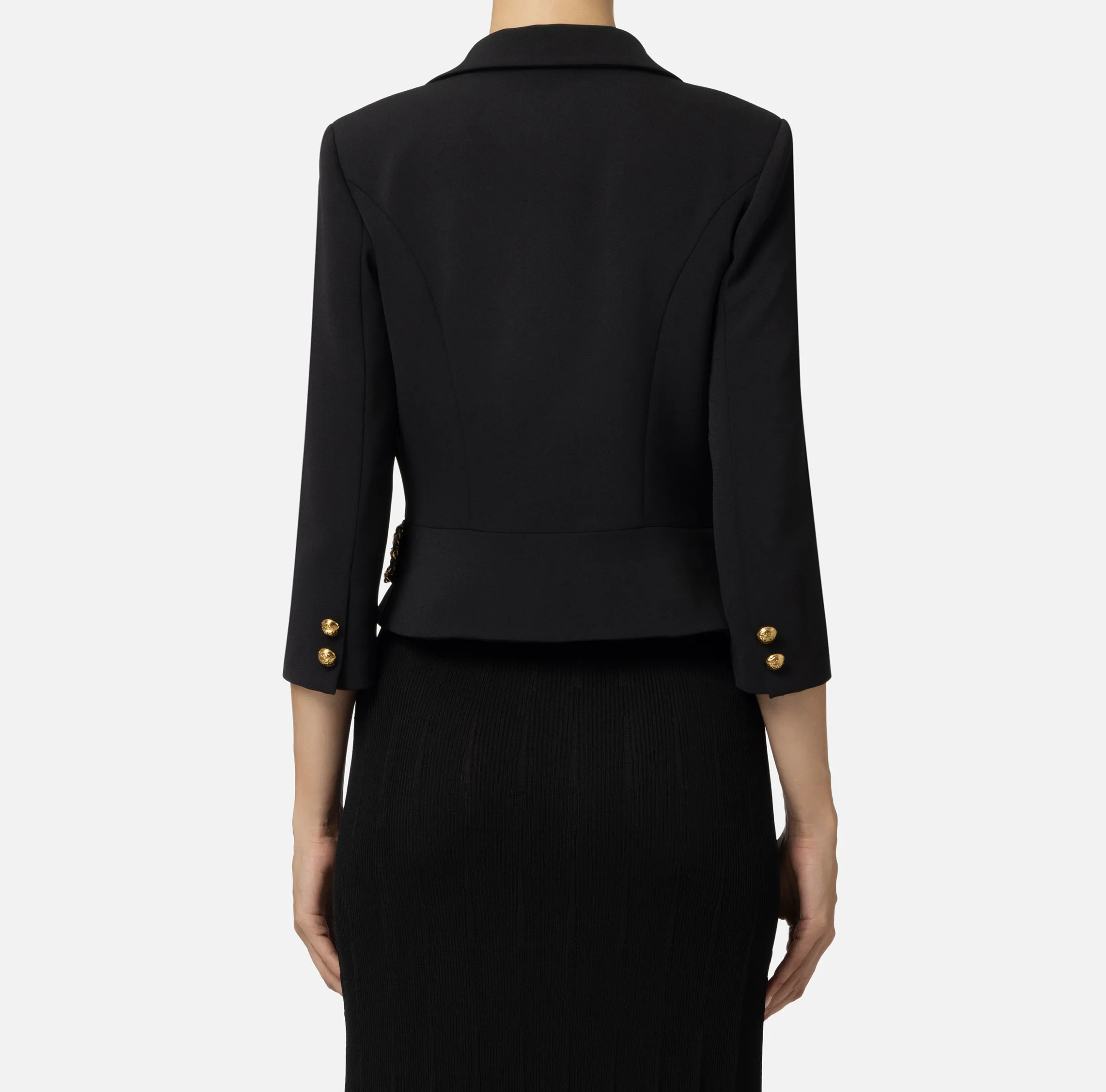 Giacca cropped in crêpe stretch con catena