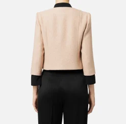 Giacca cropped in tweed laminato con tasche