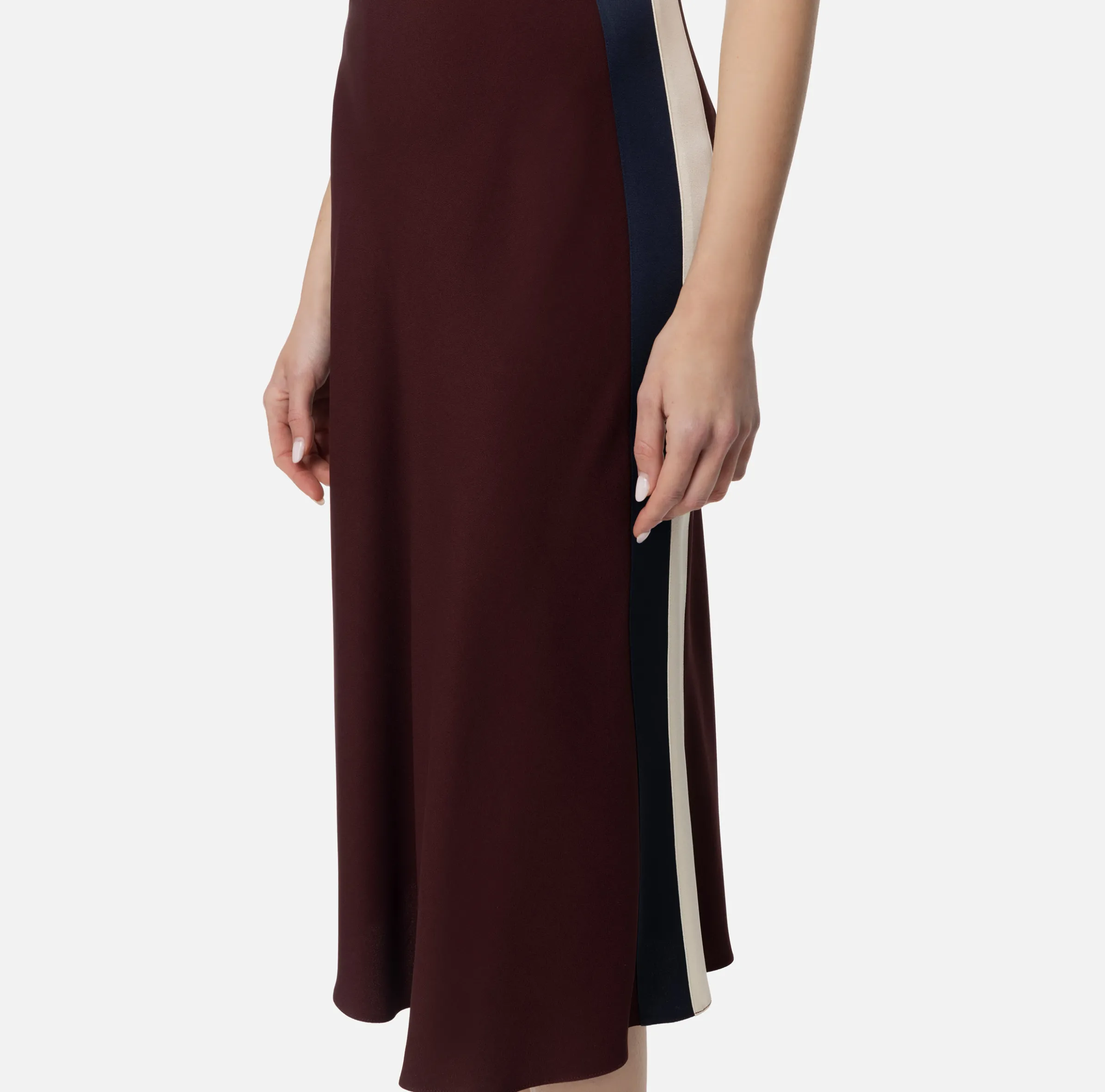 Gonna midi in crêpe satin con bande