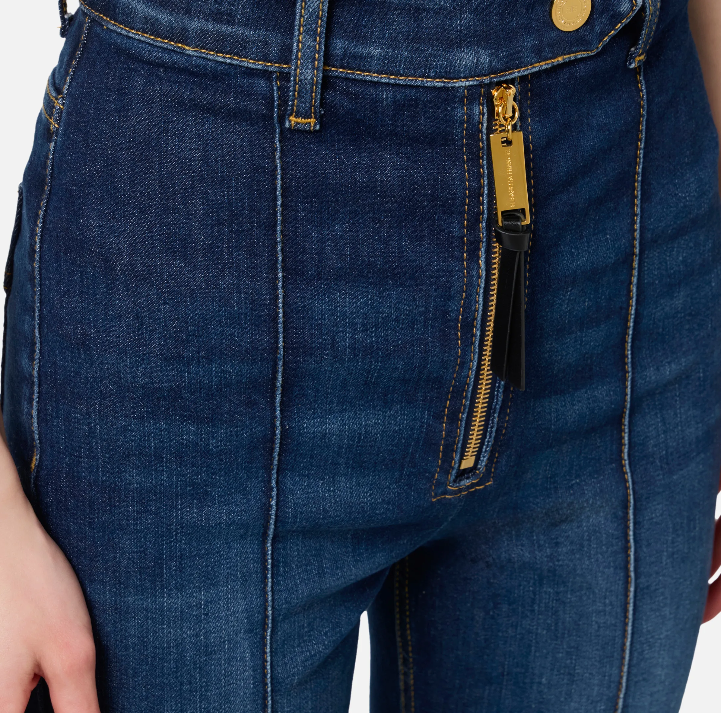 Jeans a zampa in cotone stretch con nervature