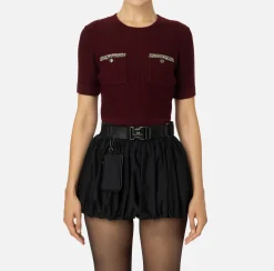 Maglia cropped in lana bouclé con ricamo