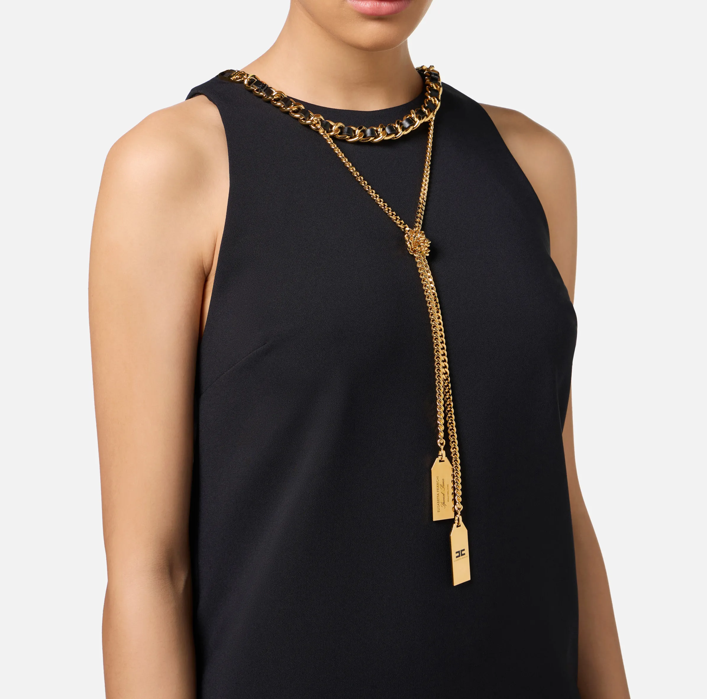 Miniabito boxy in crêpe con collana