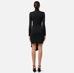 Miniabito in jersey con drappeggio e accessorio gioiello