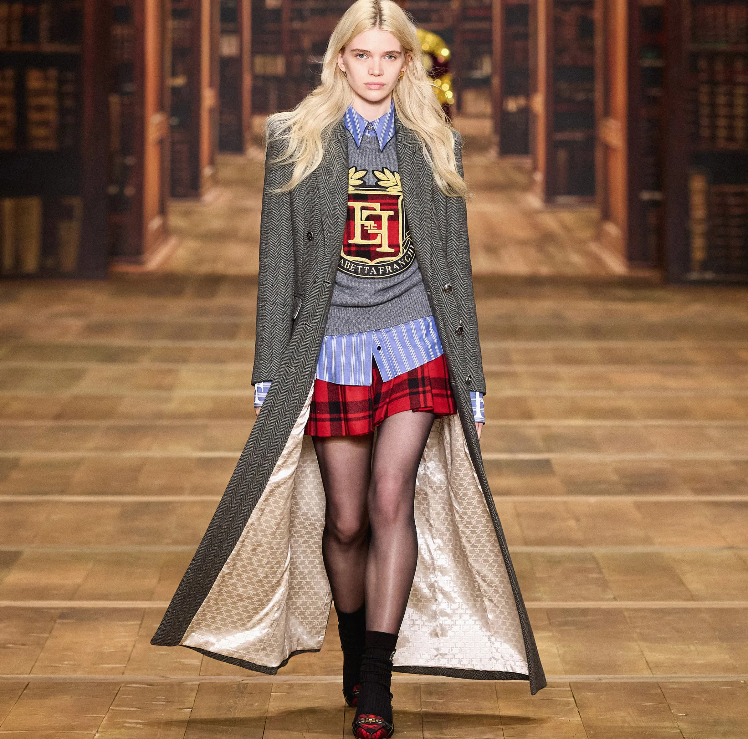 Minigonna a pieghe in tartan di lana