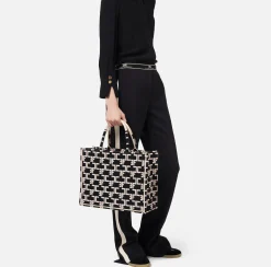Monogram Tote Medium