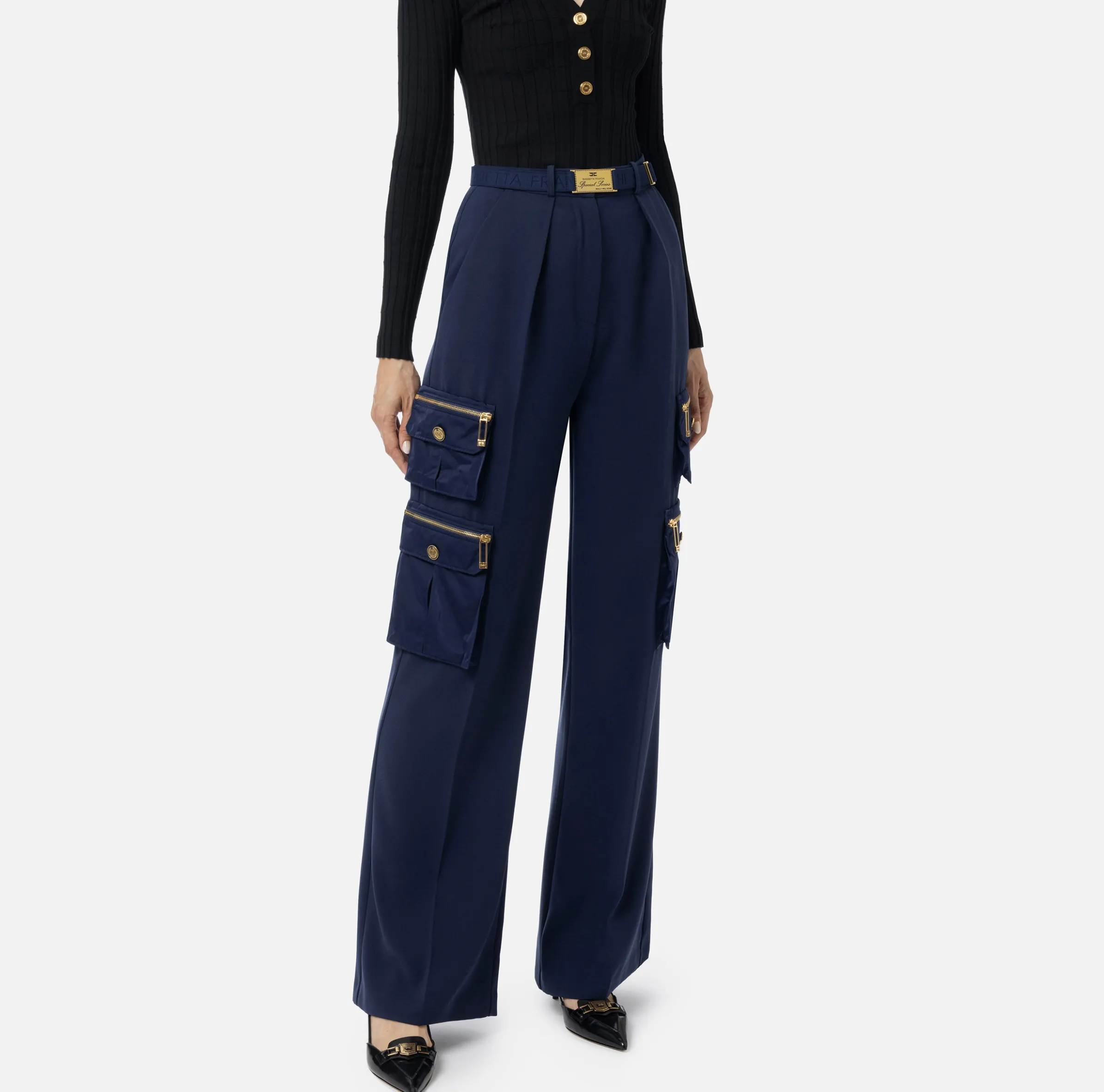 Pantalone dritto in crêpe con tasche e cintura