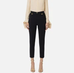 Pantalone dritto in crêpe stretch con rivetto logo
