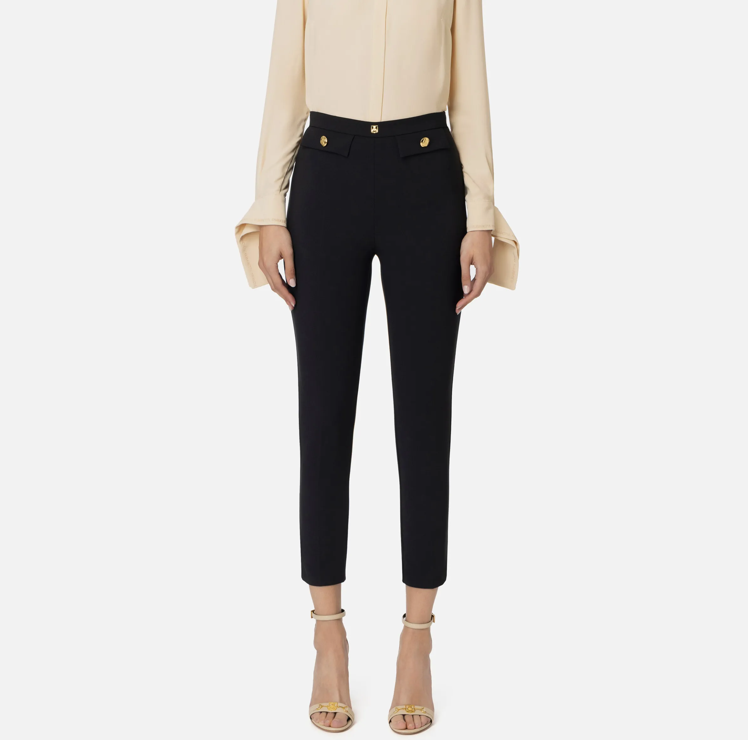 Pantalone dritto in crêpe stretch con rivetto logo