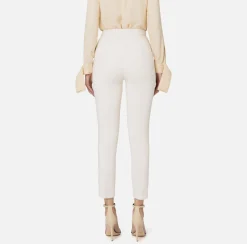 Pantalone dritto in crêpe stretch con rivetto logo