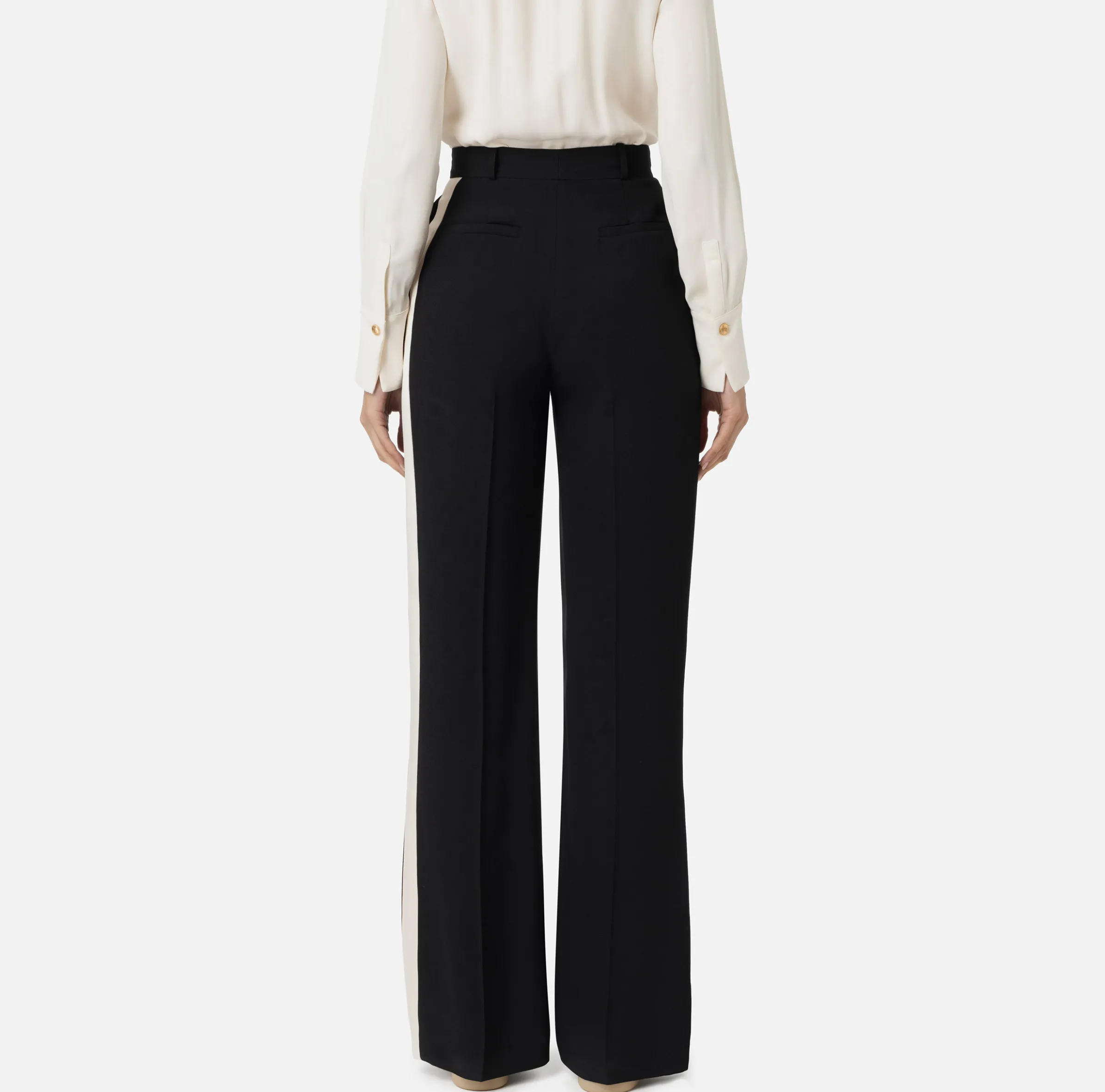 Pantalone dritto in crêpe satin con bande