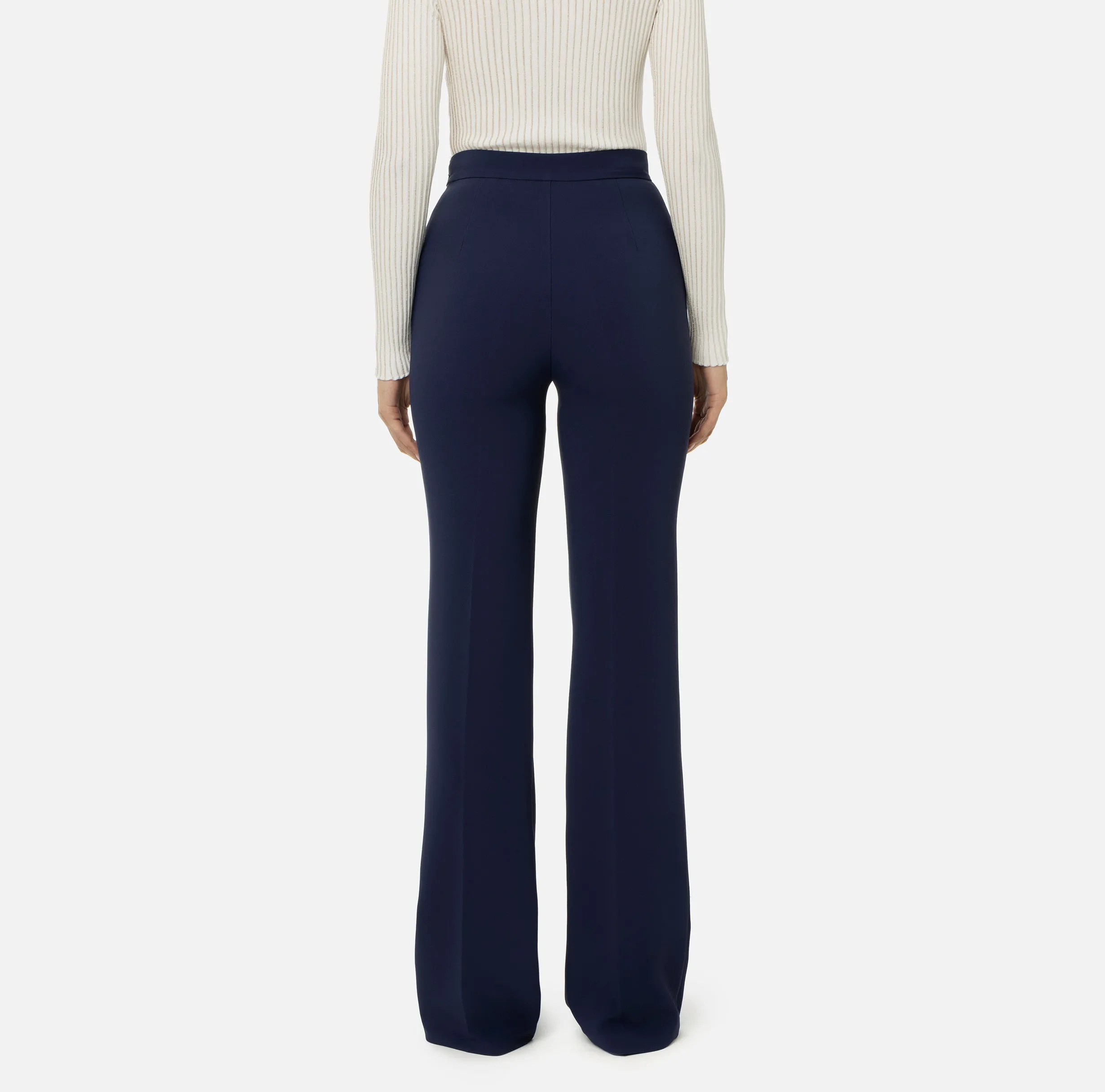Pantalone dritto in crêpe stretch con rivetto logo