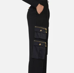 Pantalone dritto in crêpe con tasche e cintura