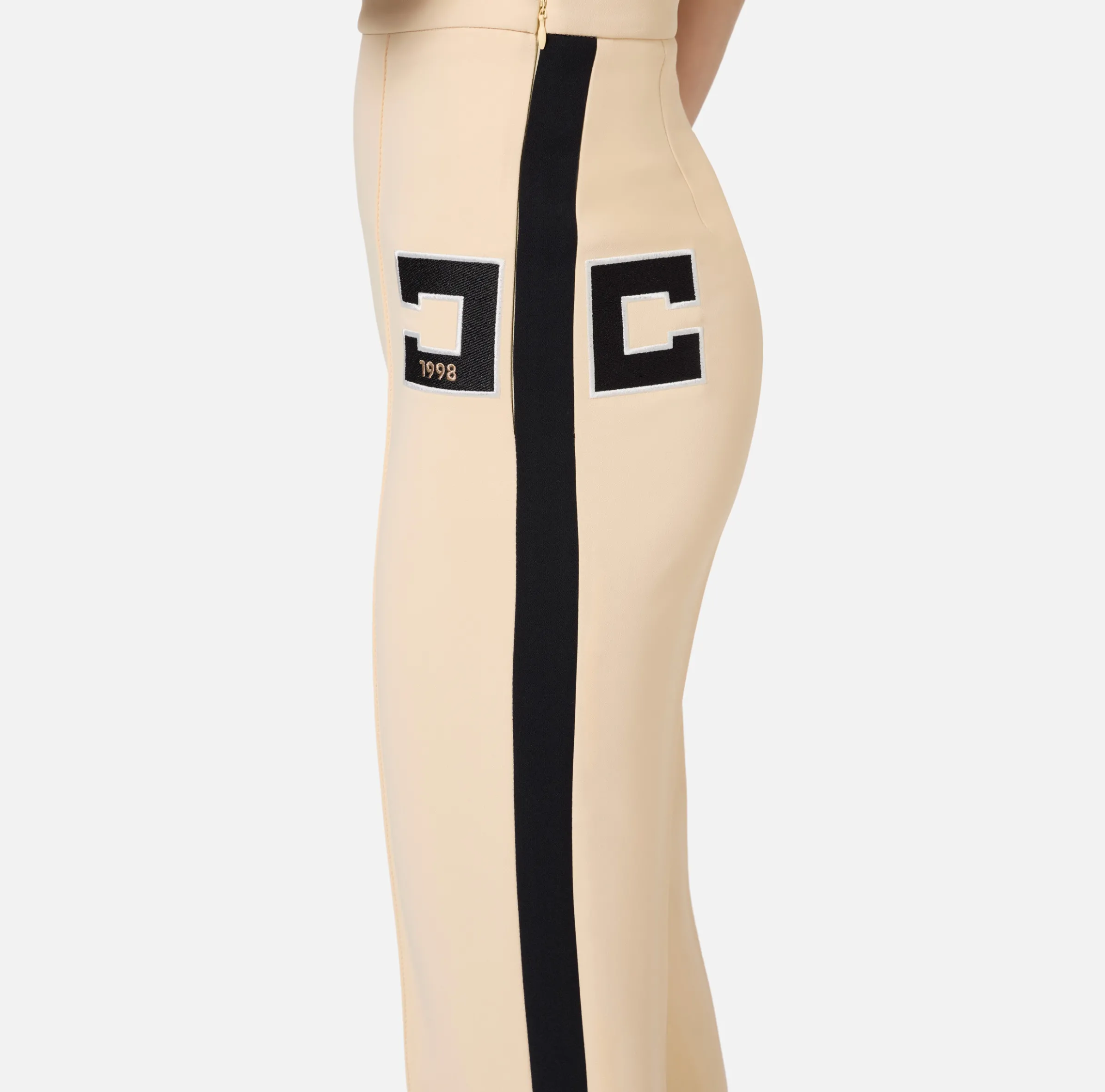 Pantalone dritto in crêpe stretch con bande e ricamo logo