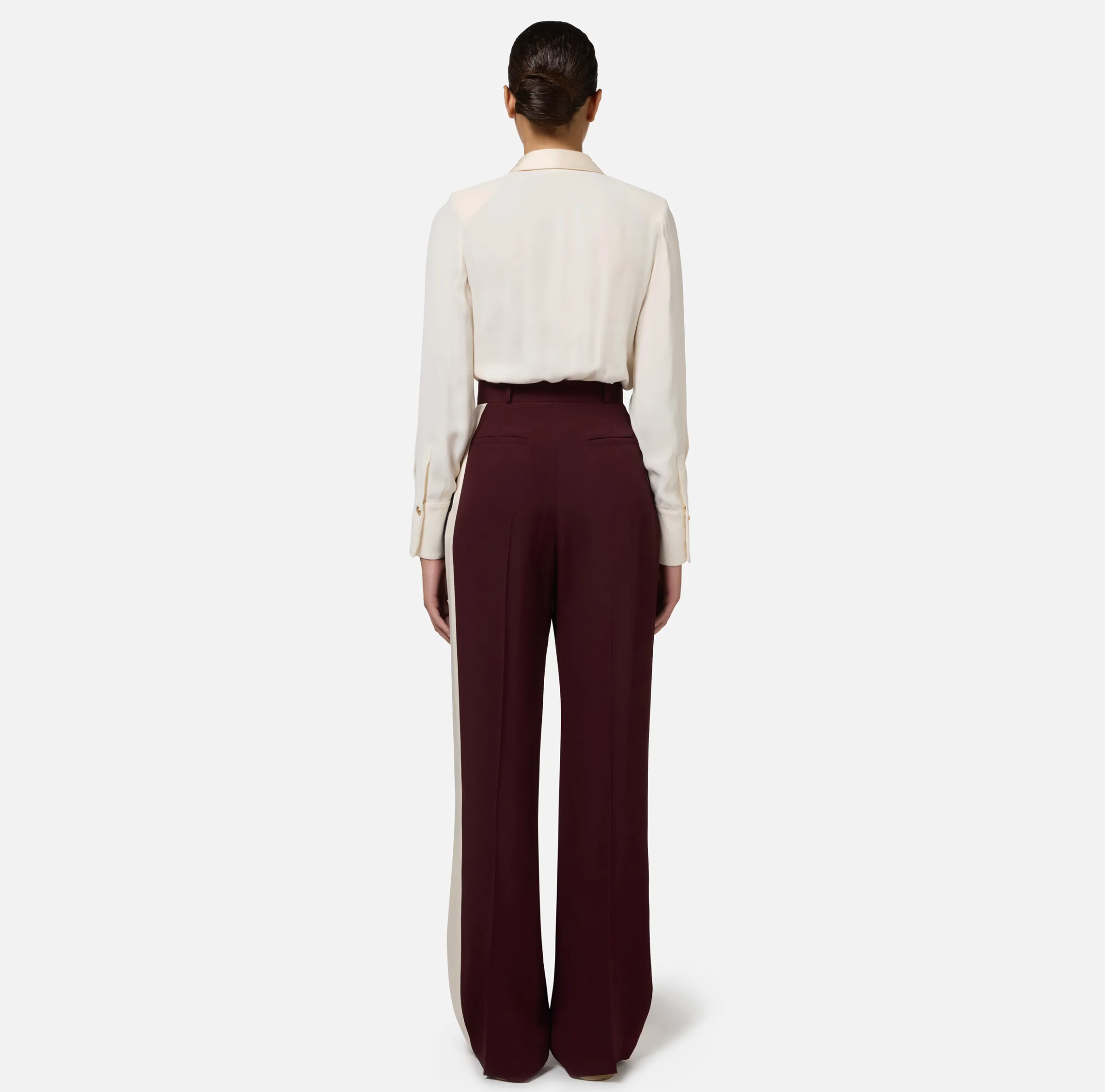 Pantalone dritto in crêpe satin con bande