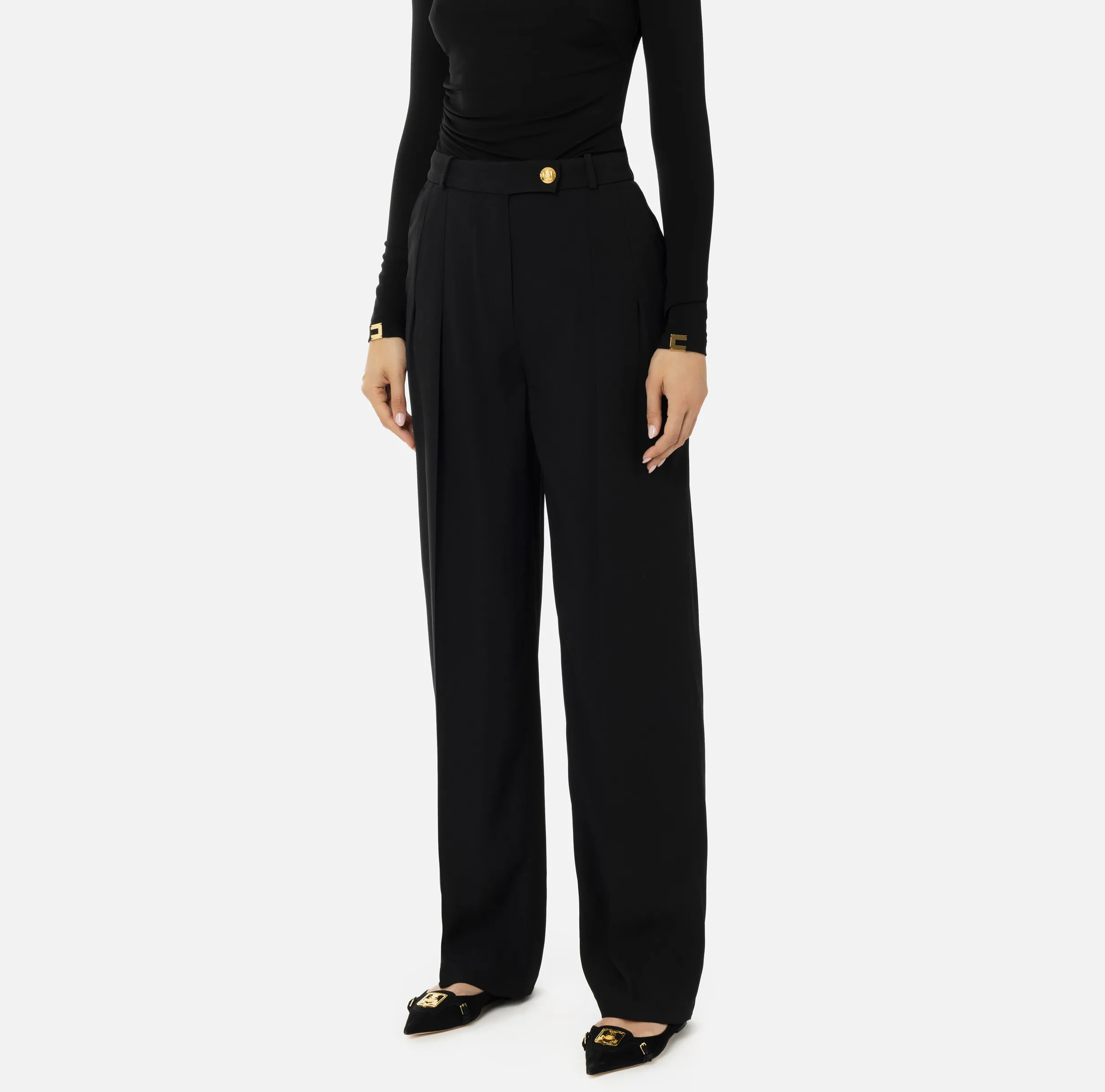 Pantalone dritto in satin con doppie pinces