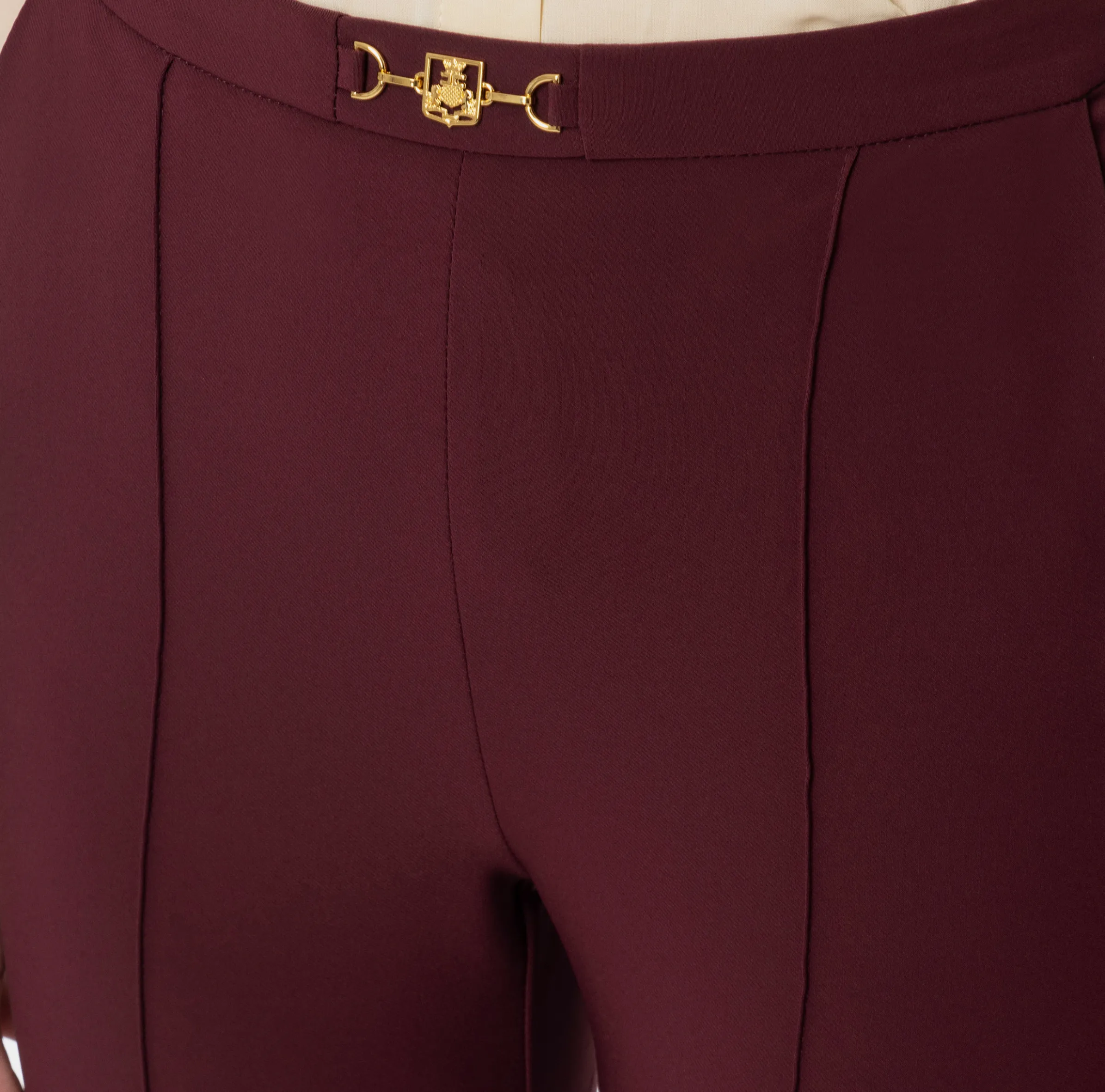 Pantalone dritto in tessuto tecnico con morsetto