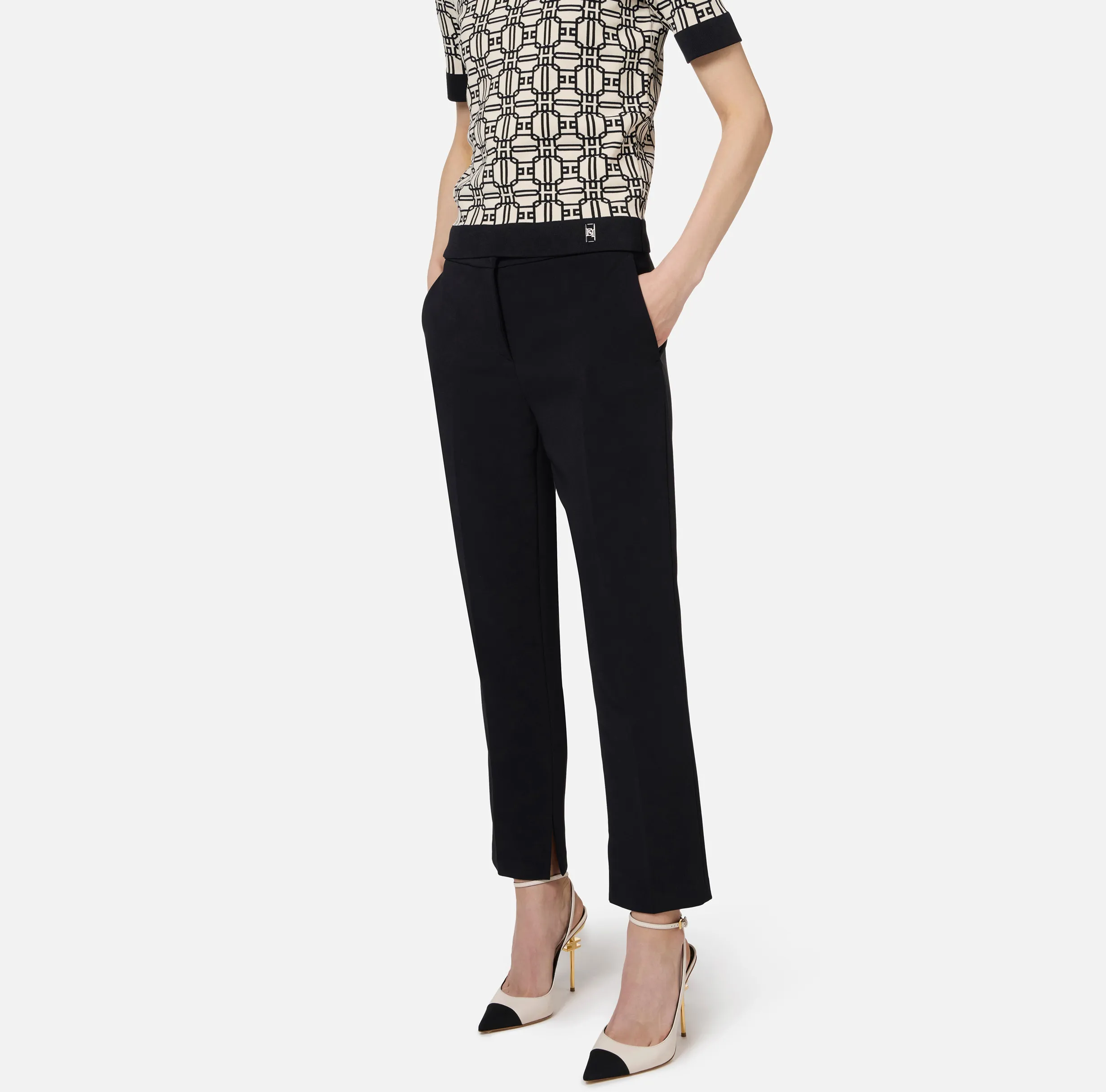 Pantalone in crêpe con spacchetti