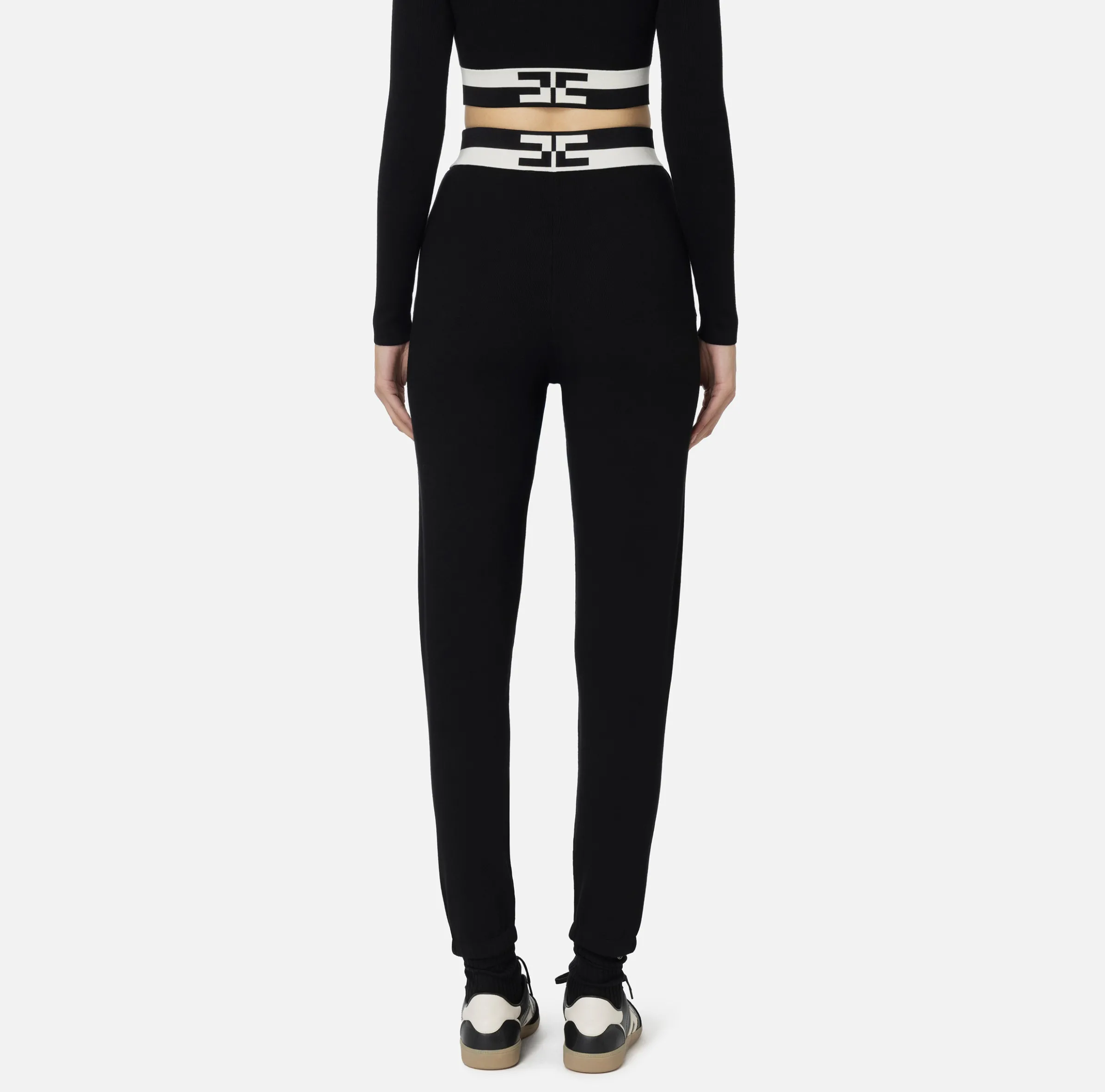 Pantalone jogger in viscosa con bande logo