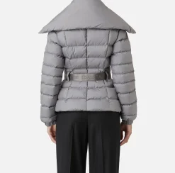 Piumino corto in nylon con ampio collo