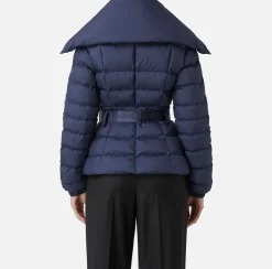 Piumino corto in nylon con ampio collo
